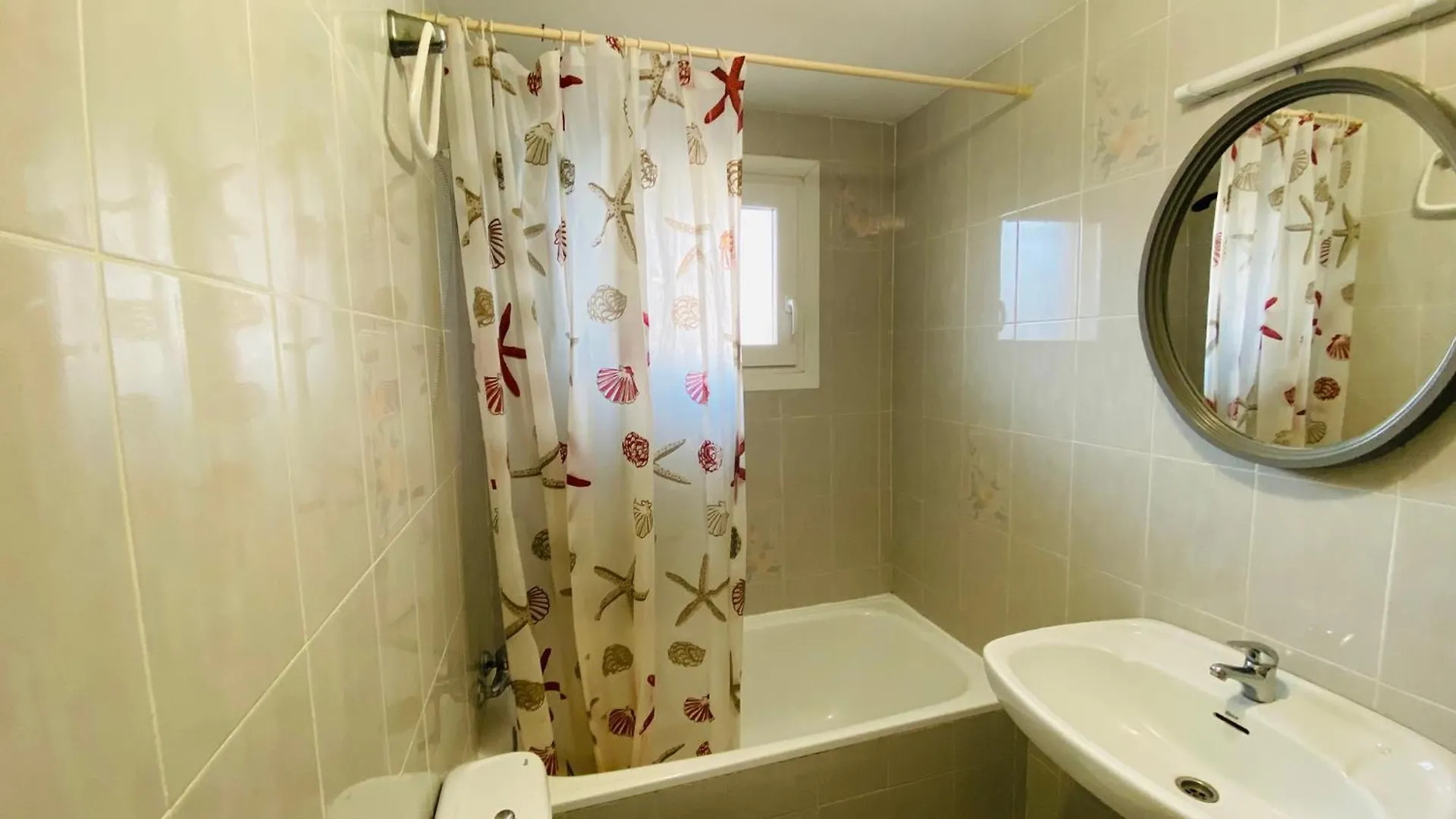 Apartamento Lcdm Romina, Cerca Playa Y Vistas Rosas