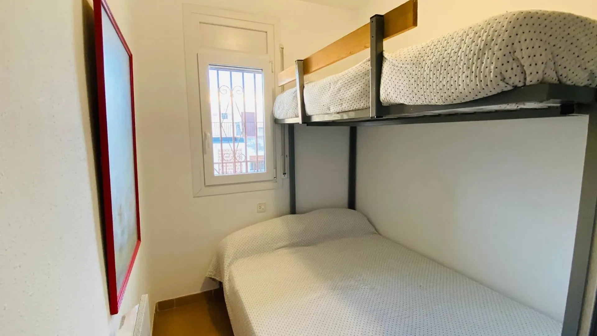 Apartamento Lcdm Romina, Cerca Playa Y Vistas Rosas España
