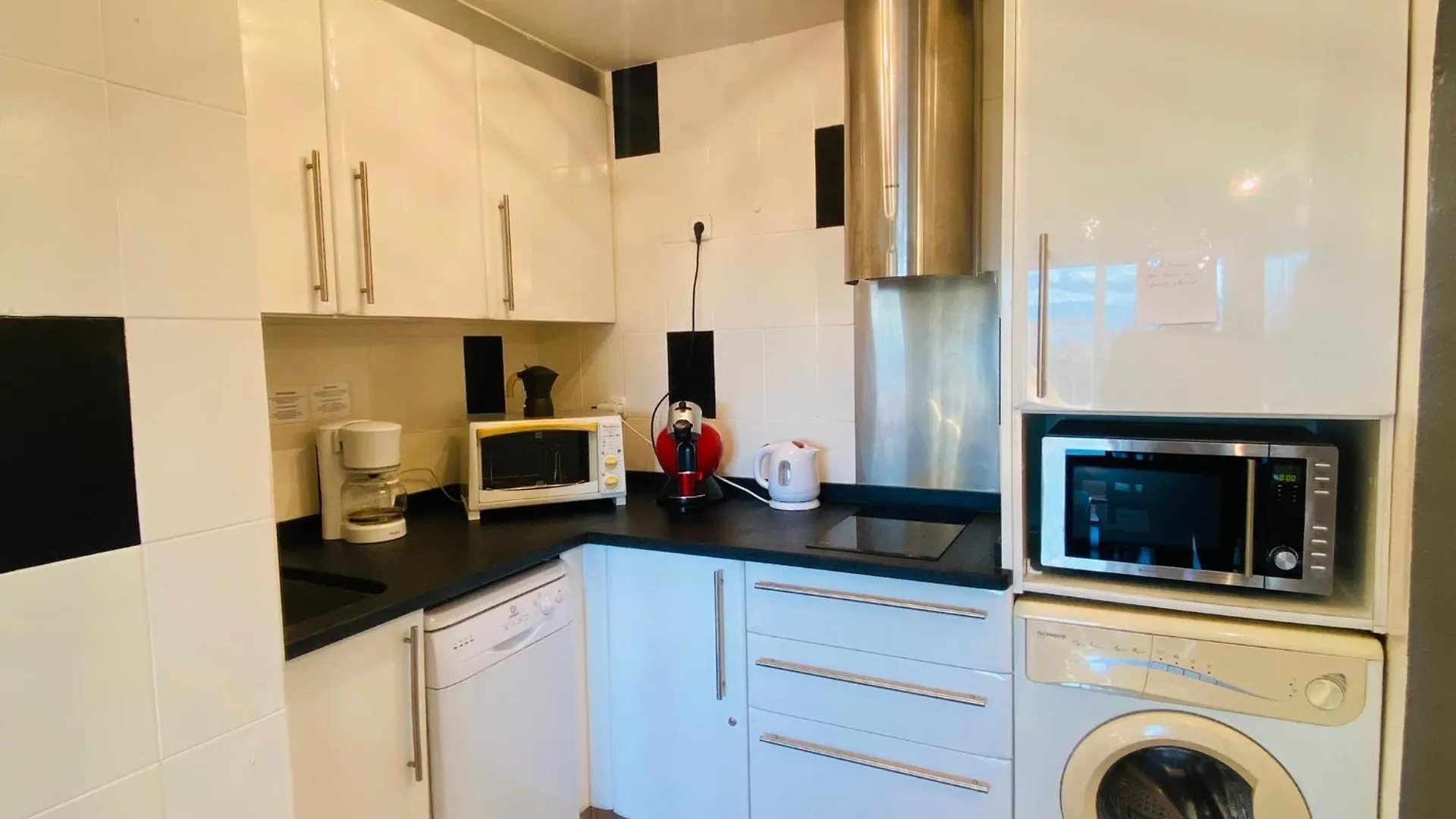Apartamento Lcdm Romina, Cerca Playa Y Vistas Rosas