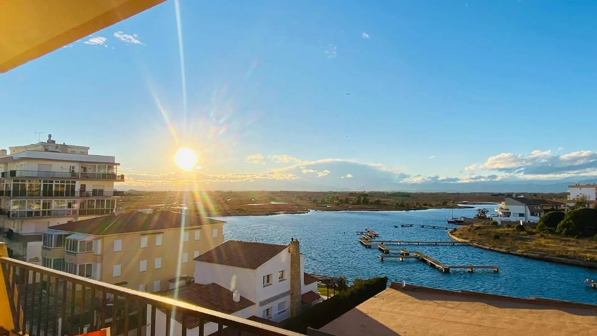 Lcdm Romina, Cerca Playa Y Vistas Apartment Roses
