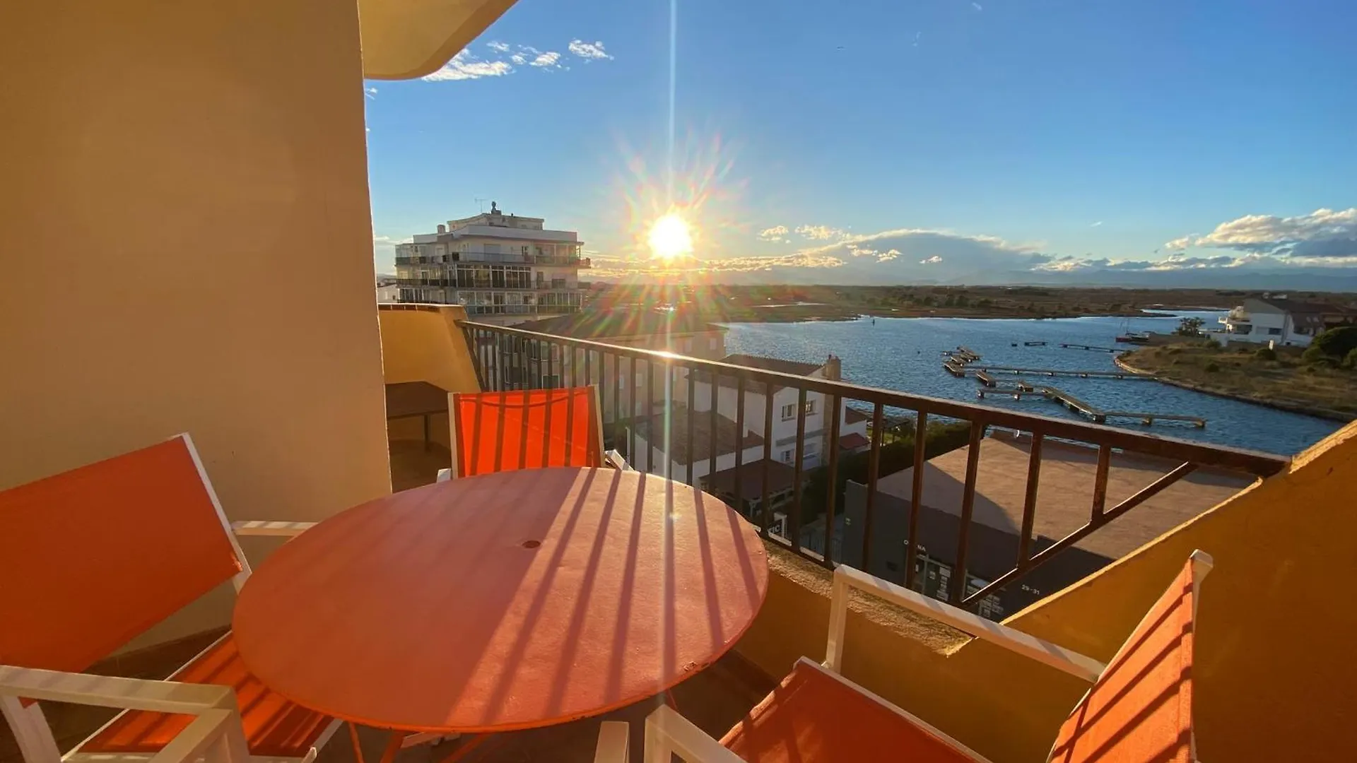 Lcdm Romina, Cerca Playa Y Vistas Apartment Roses